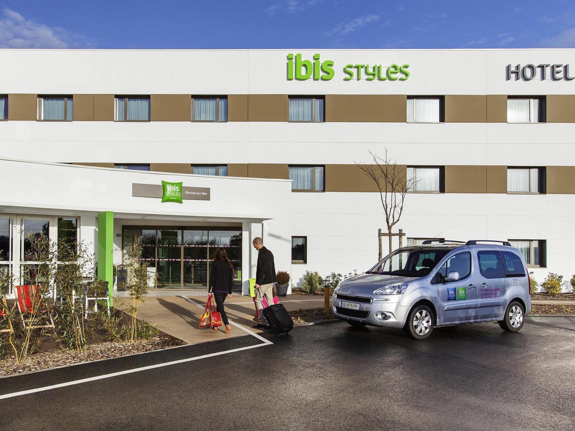 Hotel Ibis Styles Les Sables Olonne Esterno foto